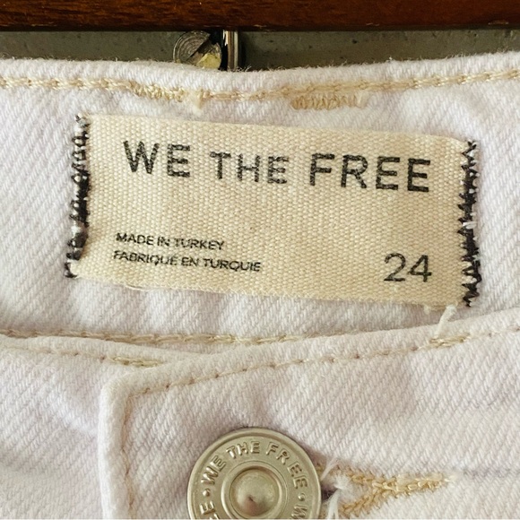 Free People, Good Luck Mid-Rise
Barrel Jeans, 24 - Picture 6 of 15